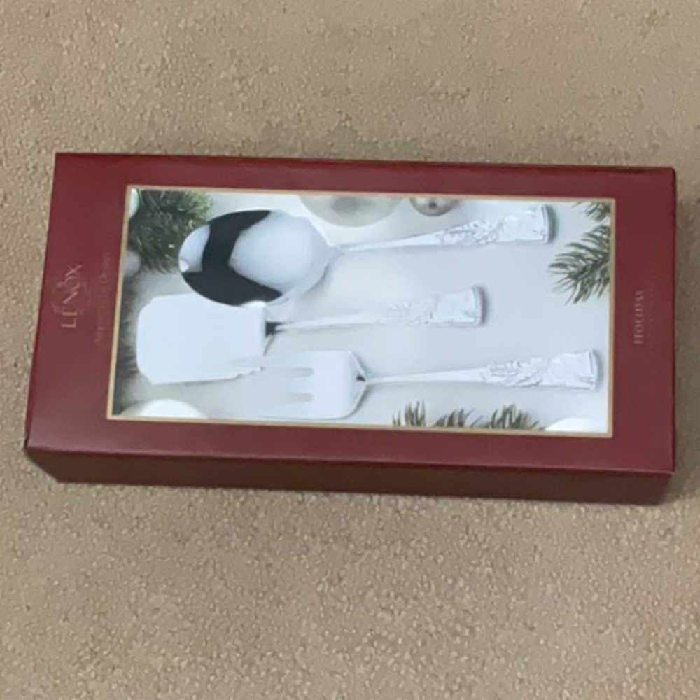 💝NIB Lenox Holiday Serving Set💝